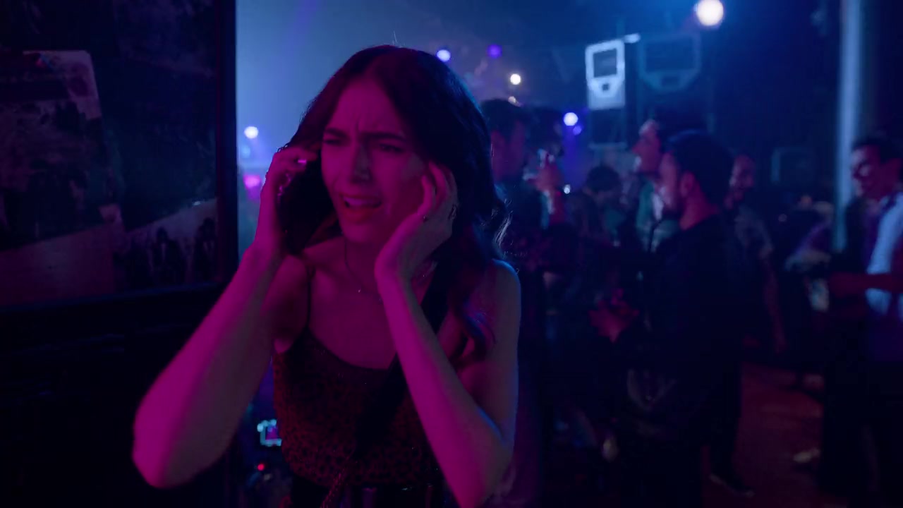 Emily_in_Paris_S01E07_French_Ending_720p_NF_WEB-DL_DDP5_1_x264-BTN_0759.jpg
