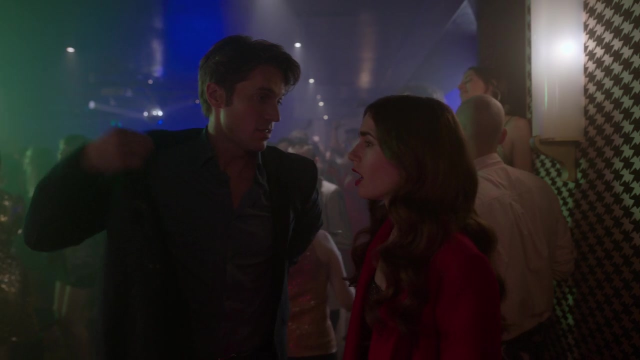 Emily_in_Paris_S01E07_French_Ending_720p_NF_WEB-DL_DDP5_1_x264-BTN_0794.jpg