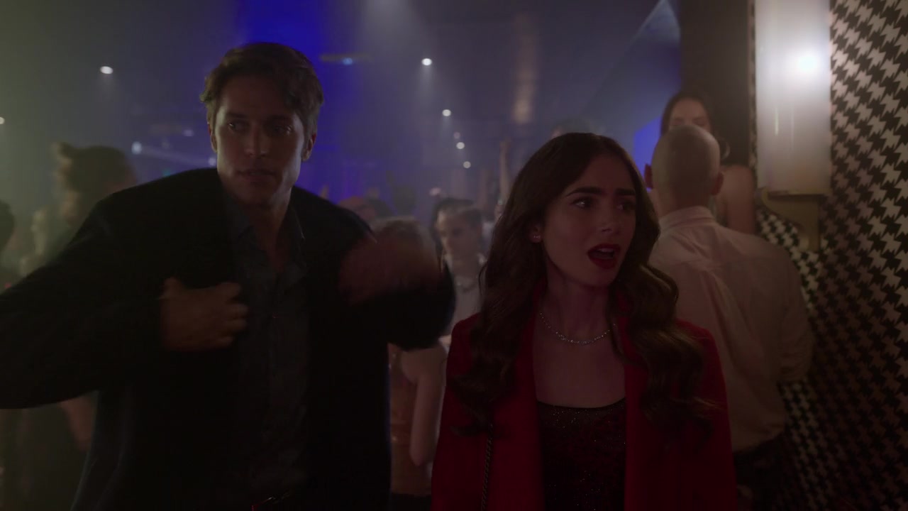 Emily_in_Paris_S01E07_French_Ending_720p_NF_WEB-DL_DDP5_1_x264-BTN_0795.jpg
