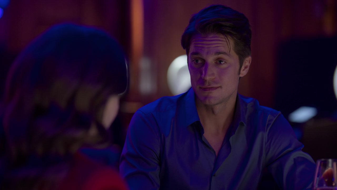 Emily_in_Paris_S01E07_French_Ending_720p_NF_WEB-DL_DDP5_1_x264-BTN_0872.jpg