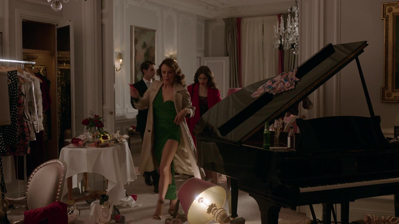 Emily_in_Paris_S01E07_French_Ending_720p_NF_WEB-DL_DDP5_1_x264-BTN_0948.jpg Emily_in_Paris_S01E07_French_Ending_720p_NF_WEB-DL_DDP5_1_x264-BTN_0948.jpg