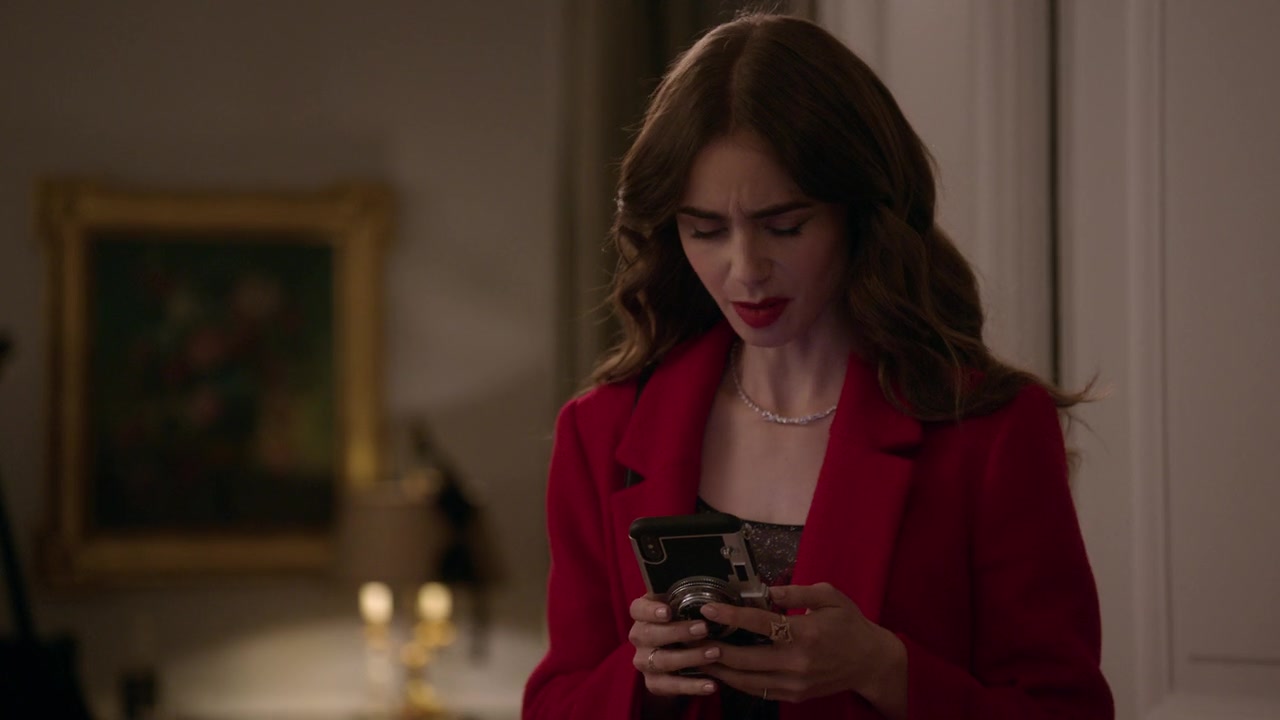 Emily_in_Paris_S01E07_French_Ending_720p_NF_WEB-DL_DDP5_1_x264-BTN_0970.jpg Emily_in_Paris_S01E07_French_Ending_720p_NF_WEB-DL_DDP5_1_x264-BTN_0970.jpg
