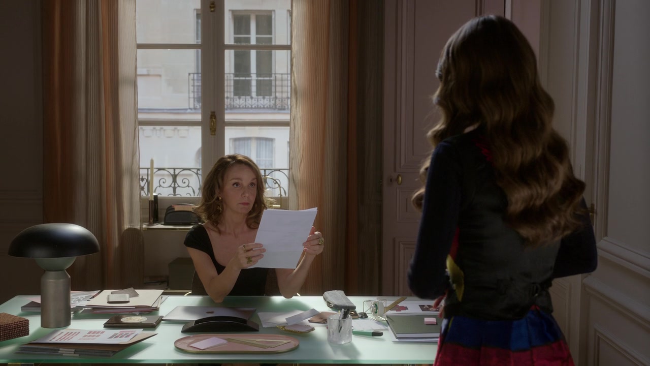 Emily_in_Paris_S01E07_French_Ending_720p_NF_WEB-DL_DDP5_1_x264-BTN_1098.jpg