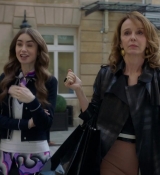 Emily_in_Paris_S01E07_French_Ending_720p_NF_WEB-DL_DDP5_1_x264-BTN_0046.jpg