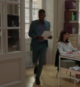 Emily_in_Paris_S01E07_French_Ending_720p_NF_WEB-DL_DDP5_1_x264-BTN_0064.jpg