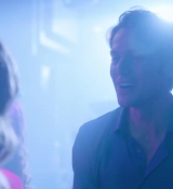 Emily_in_Paris_S01E07_French_Ending_720p_NF_WEB-DL_DDP5_1_x264-BTN_0702.jpg