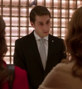 Emily_in_Paris_S01E07_French_Ending_720p_NF_WEB-DL_DDP5_1_x264-BTN_0918.jpg