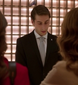 Emily_in_Paris_S01E07_French_Ending_720p_NF_WEB-DL_DDP5_1_x264-BTN_0933.jpg