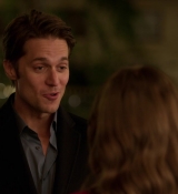 Emily_in_Paris_S01E07_French_Ending_720p_NF_WEB-DL_DDP5_1_x264-BTN_1061.jpg