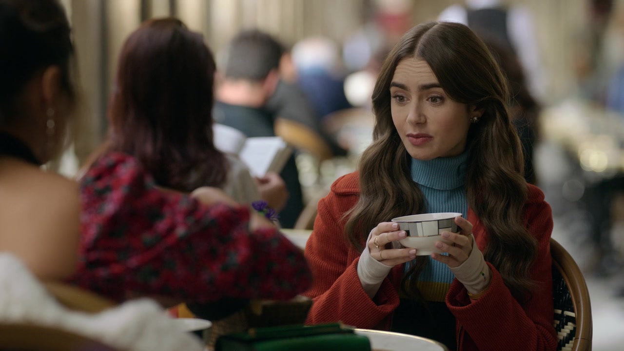 Emily_in_Paris_S01E08_Family_Affair_720p_NF_WEB-DL_DDP5_1_x264-BTN_0048.jpg