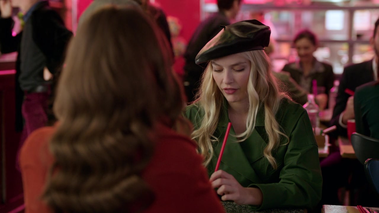 Emily_in_Paris_S01E08_Family_Affair_720p_NF_WEB-DL_DDP5_1_x264-BTN_0091.jpg Emily_in_Paris_S01E08_Family_Affair_720p_NF_WEB-DL_DDP5_1_x264-BTN_0091.jpg
