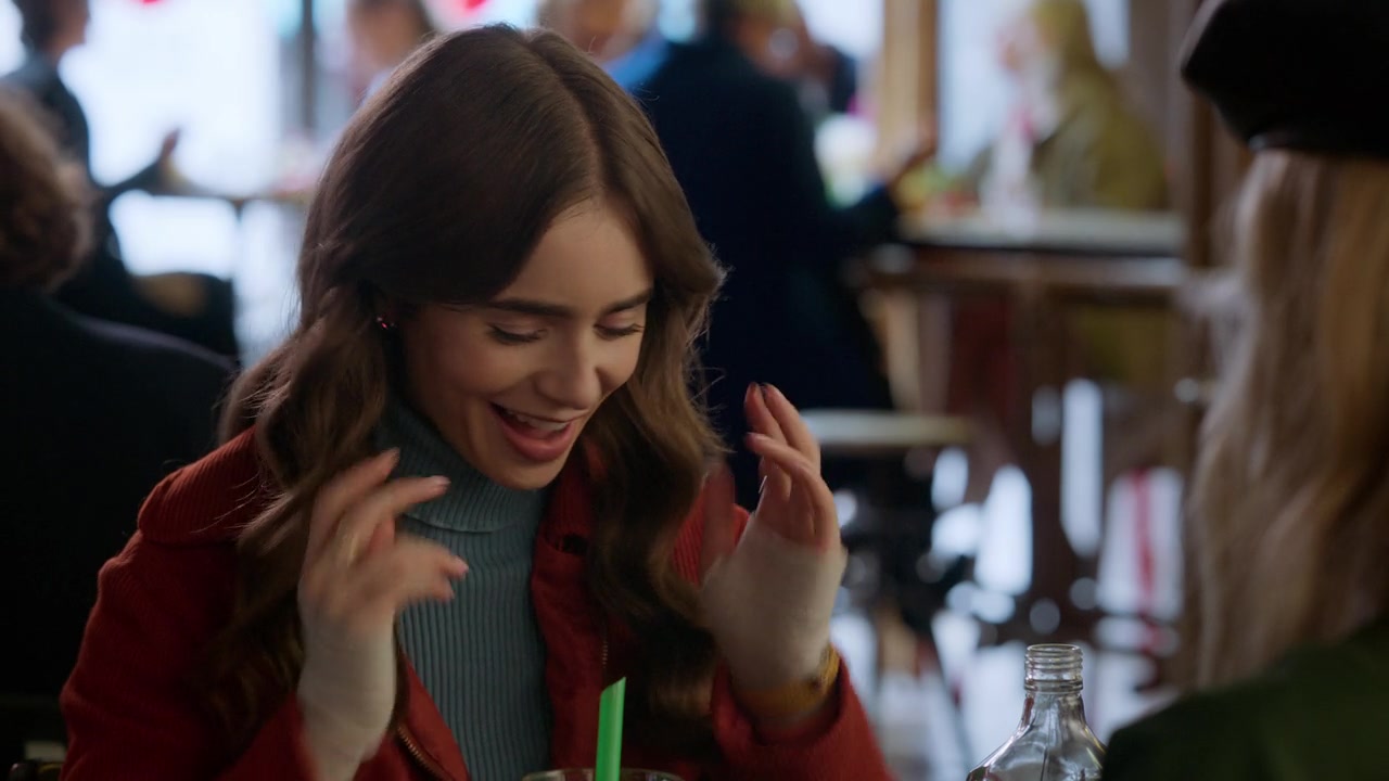 Emily_in_Paris_S01E08_Family_Affair_720p_NF_WEB-DL_DDP5_1_x264-BTN_0148.jpg