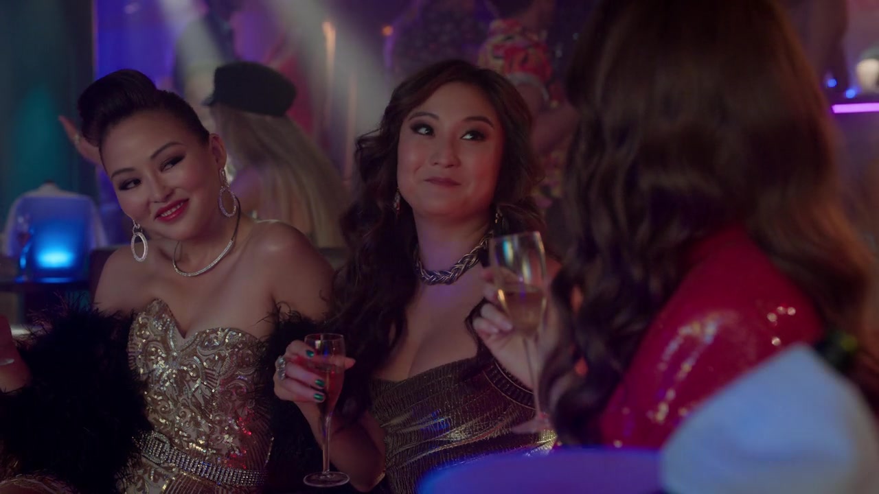 Emily_in_Paris_S01E08_Family_Affair_720p_NF_WEB-DL_DDP5_1_x264-BTN_0215.jpg Emily_in_Paris_S01E08_Family_Affair_720p_NF_WEB-DL_DDP5_1_x264-BTN_0215.jpg