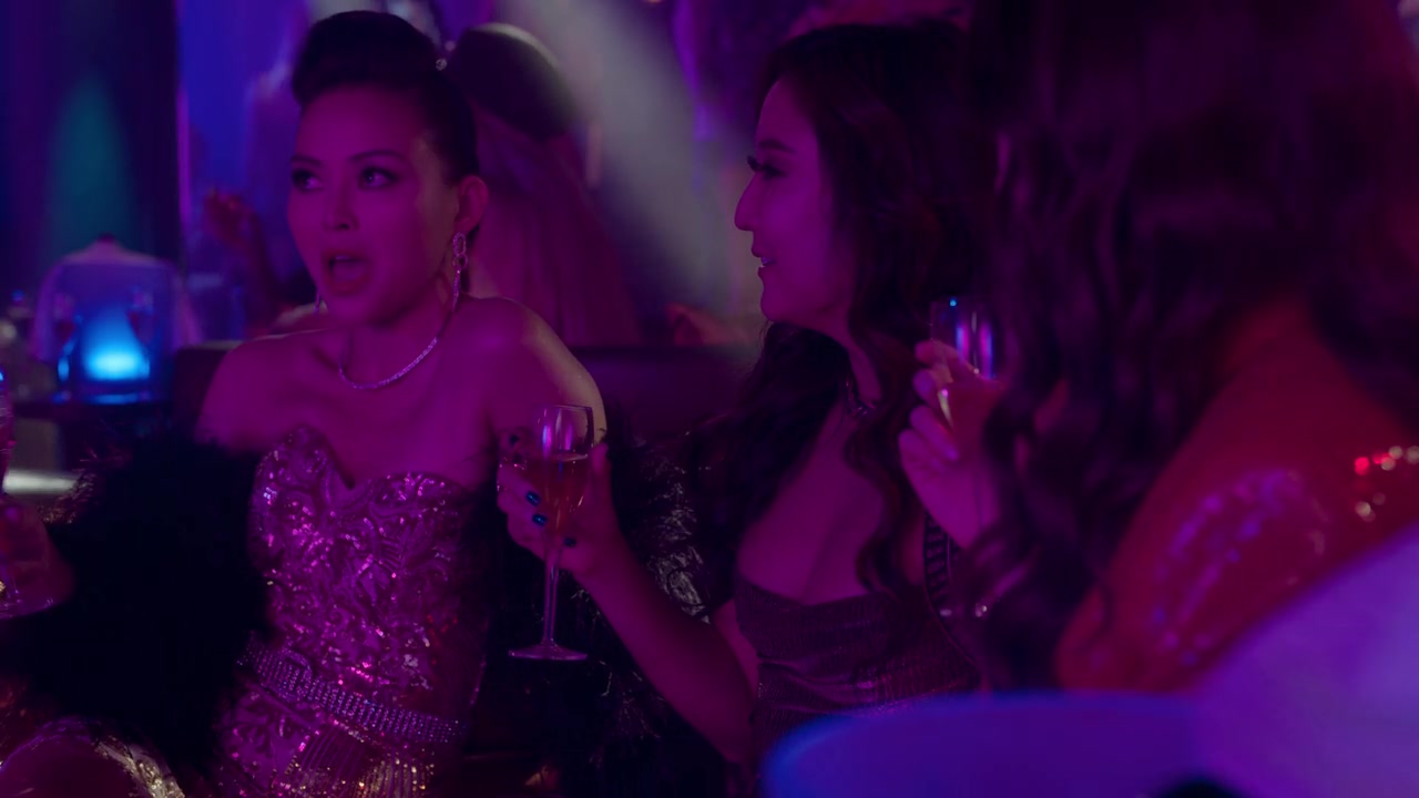 Emily_in_Paris_S01E08_Family_Affair_720p_NF_WEB-DL_DDP5_1_x264-BTN_0227.jpg Emily_in_Paris_S01E08_Family_Affair_720p_NF_WEB-DL_DDP5_1_x264-BTN_0227.jpg
