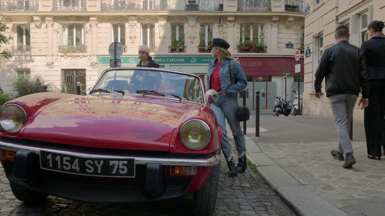 Emily_in_Paris_S01E08_Family_Affair_720p_NF_WEB-DL_DDP5_1_x264-BTN_0245.jpg Emily_in_Paris_S01E08_Family_Affair_720p_NF_WEB-DL_DDP5_1_x264-BTN_0245.jpg