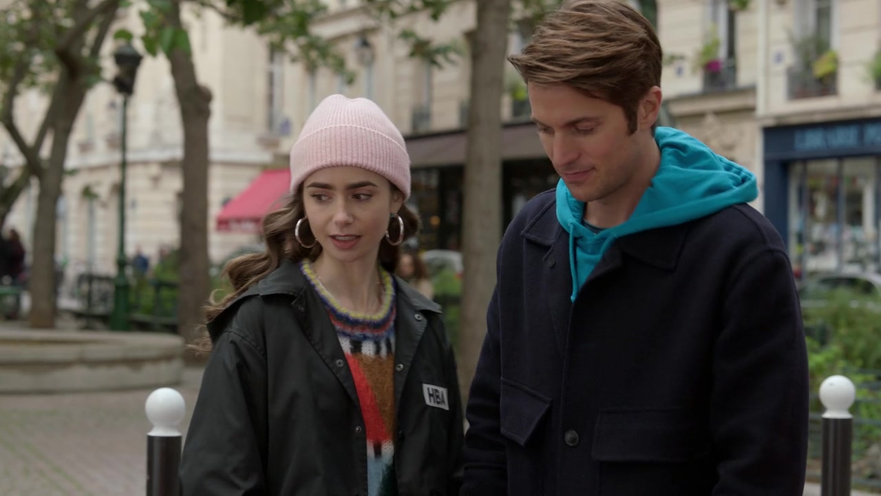 Emily_in_Paris_S01E08_Family_Affair_720p_NF_WEB-DL_DDP5_1_x264-BTN_0267.jpg