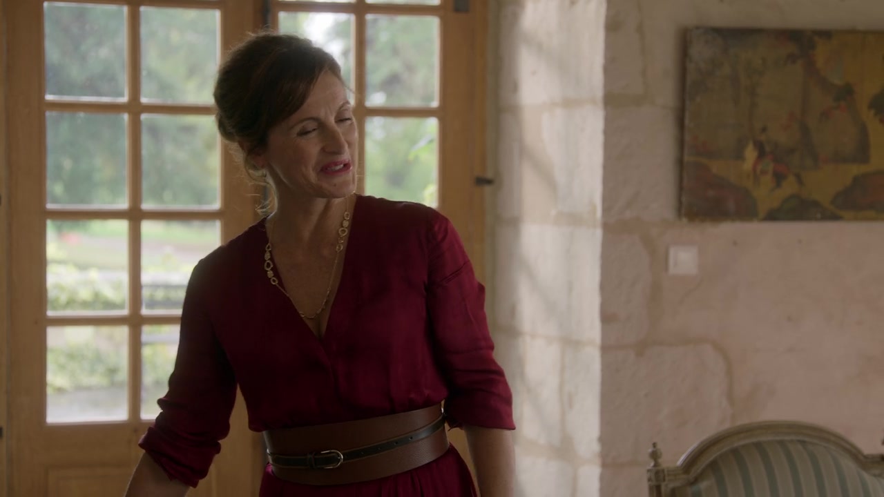 Emily_in_Paris_S01E08_Family_Affair_720p_NF_WEB-DL_DDP5_1_x264-BTN_0331.jpg Emily_in_Paris_S01E08_Family_Affair_720p_NF_WEB-DL_DDP5_1_x264-BTN_0331.jpg