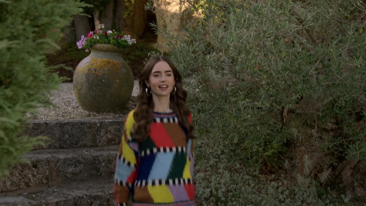 Emily_in_Paris_S01E08_Family_Affair_720p_NF_WEB-DL_DDP5_1_x264-BTN_0353.jpg