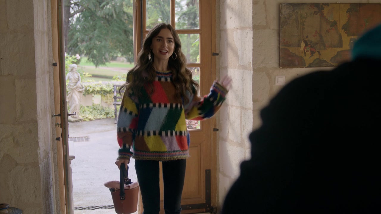 Emily_in_Paris_S01E08_Family_Affair_720p_NF_WEB-DL_DDP5_1_x264-BTN_0382.jpg