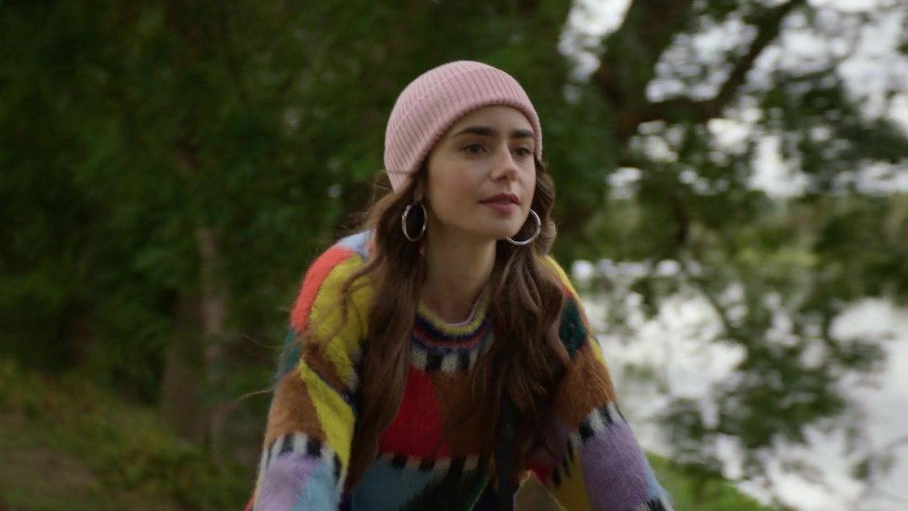 Emily_in_Paris_S01E08_Family_Affair_720p_NF_WEB-DL_DDP5_1_x264-BTN_0457.jpg