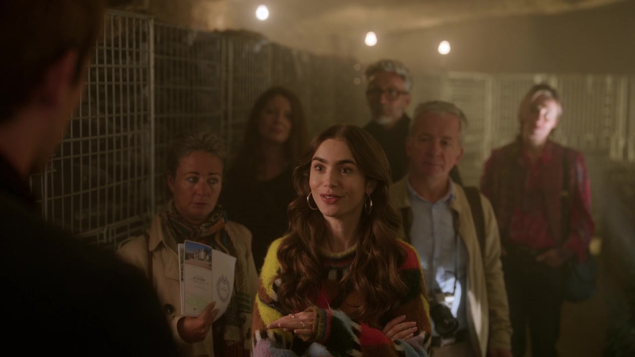 Emily_in_Paris_S01E08_Family_Affair_720p_NF_WEB-DL_DDP5_1_x264-BTN_0484.jpg