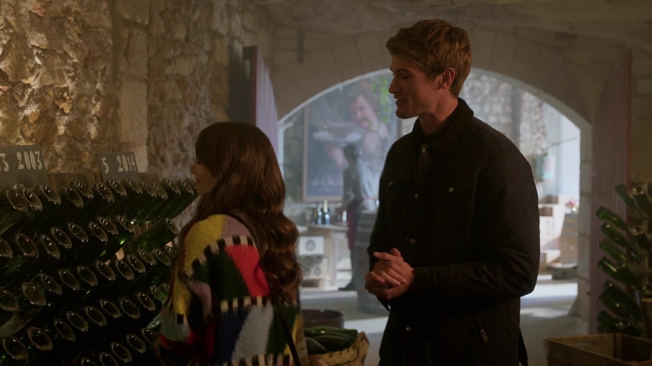 Emily_in_Paris_S01E08_Family_Affair_720p_NF_WEB-DL_DDP5_1_x264-BTN_0488.jpg