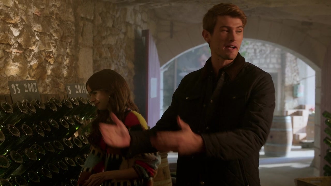 Emily_in_Paris_S01E08_Family_Affair_720p_NF_WEB-DL_DDP5_1_x264-BTN_0490.jpg