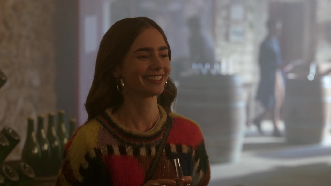 Emily_in_Paris_S01E08_Family_Affair_720p_NF_WEB-DL_DDP5_1_x264-BTN_0509.jpg