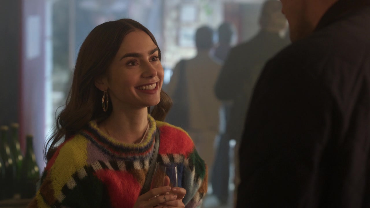 Emily_in_Paris_S01E08_Family_Affair_720p_NF_WEB-DL_DDP5_1_x264-BTN_0524.jpg
