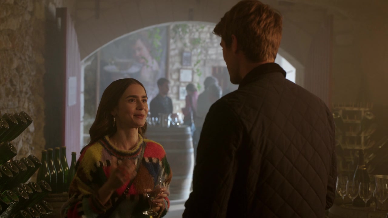 Emily_in_Paris_S01E08_Family_Affair_720p_NF_WEB-DL_DDP5_1_x264-BTN_0531.jpg