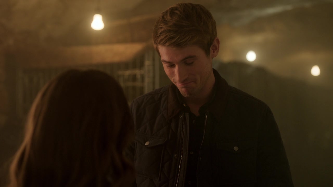Emily_in_Paris_S01E08_Family_Affair_720p_NF_WEB-DL_DDP5_1_x264-BTN_0536.jpg Emily_in_Paris_S01E08_Family_Affair_720p_NF_WEB-DL_DDP5_1_x264-BTN_0536.jpg