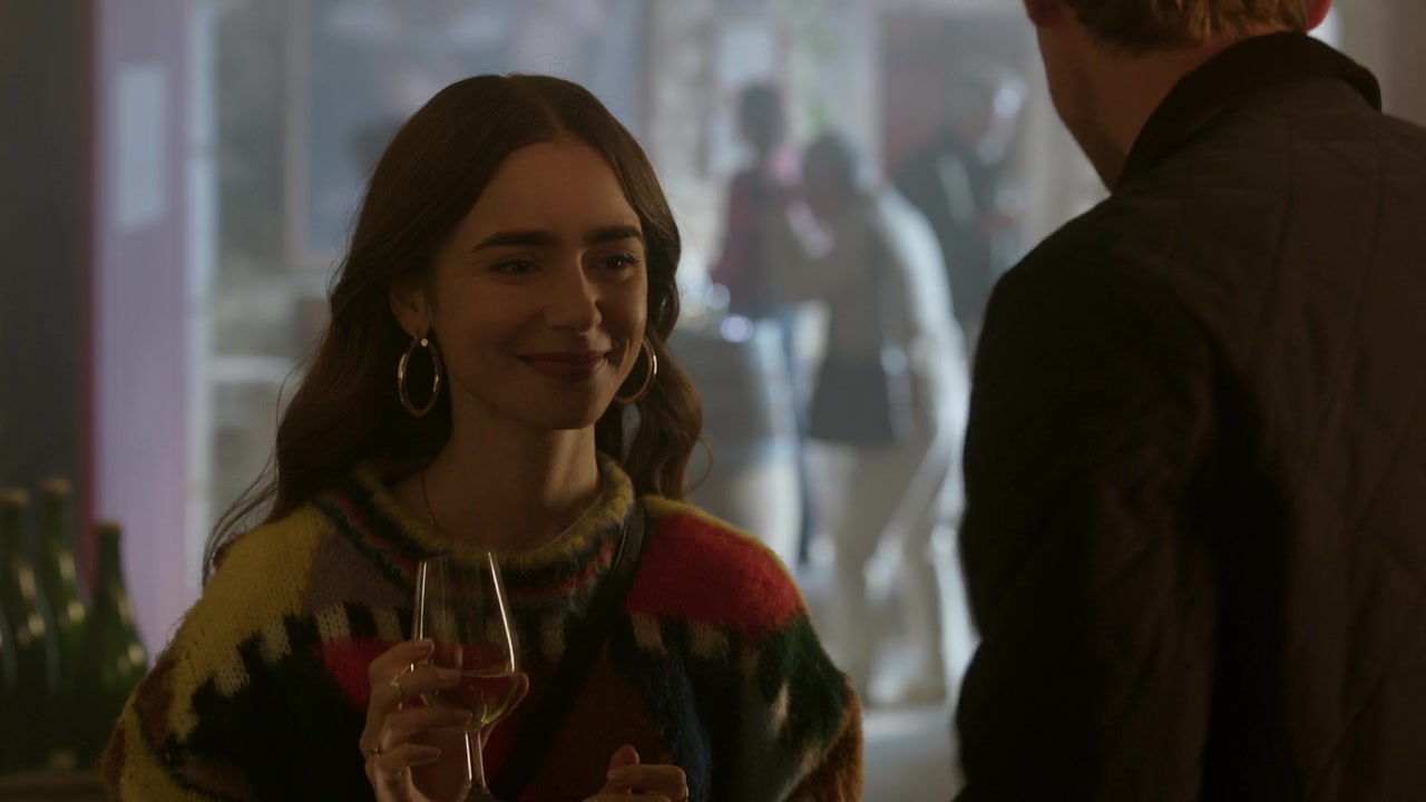 Emily_in_Paris_S01E08_Family_Affair_720p_NF_WEB-DL_DDP5_1_x264-BTN_0547.jpg
