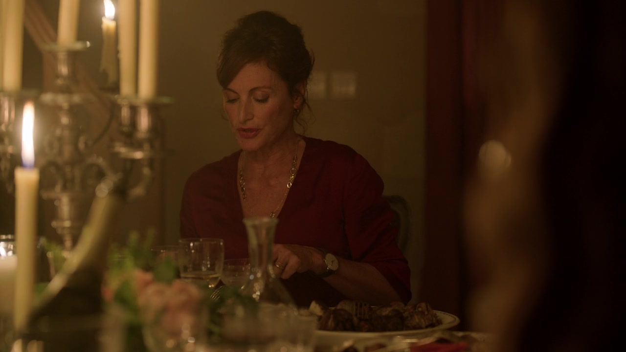 Emily_in_Paris_S01E08_Family_Affair_720p_NF_WEB-DL_DDP5_1_x264-BTN_0588.jpg