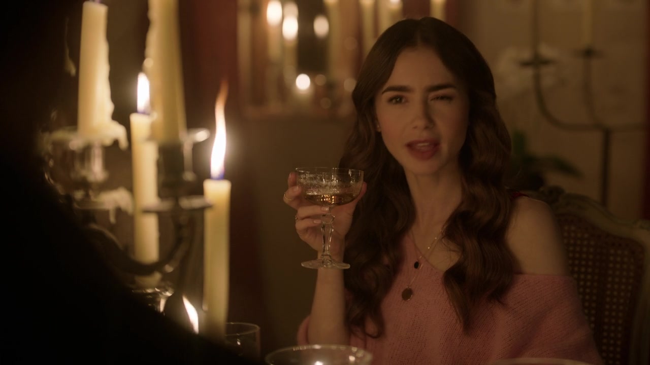 Emily_in_Paris_S01E08_Family_Affair_720p_NF_WEB-DL_DDP5_1_x264-BTN_0606.jpg