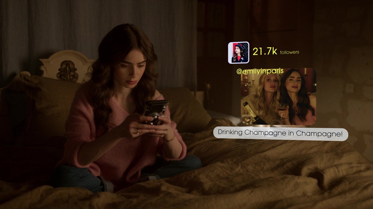 Emily_in_Paris_S01E08_Family_Affair_720p_NF_WEB-DL_DDP5_1_x264-BTN_0647.jpg