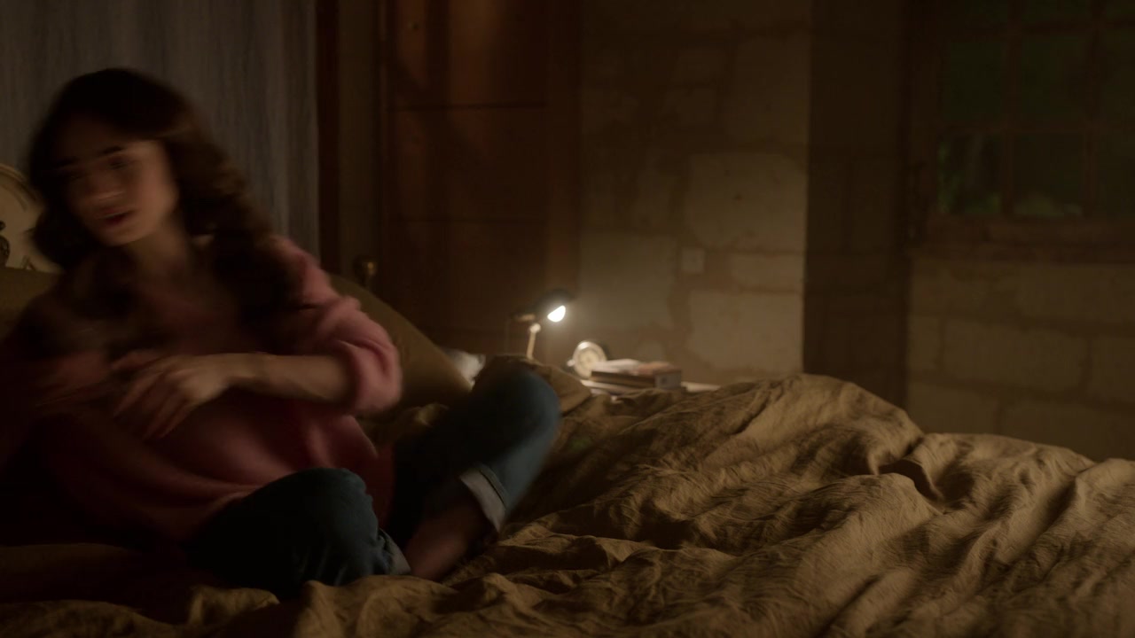Emily_in_Paris_S01E08_Family_Affair_720p_NF_WEB-DL_DDP5_1_x264-BTN_0795.jpg
