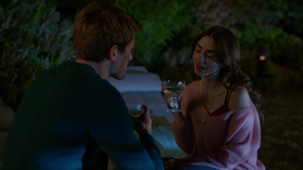 Emily_in_Paris_S01E08_Family_Affair_720p_NF_WEB-DL_DDP5_1_x264-BTN_0832.jpg