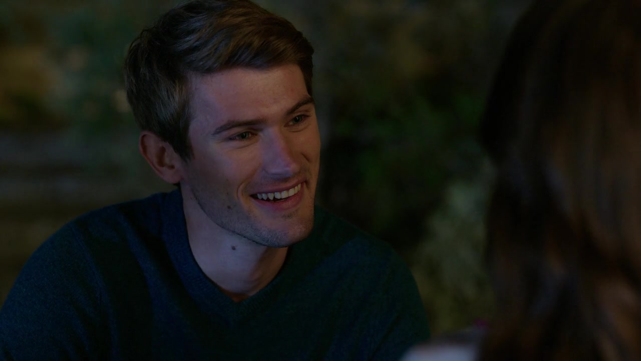 Emily_in_Paris_S01E08_Family_Affair_720p_NF_WEB-DL_DDP5_1_x264-BTN_0852.jpg Emily_in_Paris_S01E08_Family_Affair_720p_NF_WEB-DL_DDP5_1_x264-BTN_0852.jpg