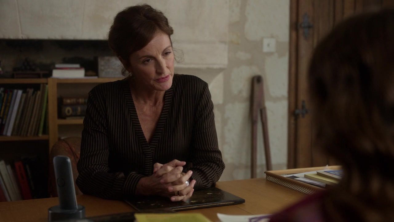 Emily_in_Paris_S01E08_Family_Affair_720p_NF_WEB-DL_DDP5_1_x264-BTN_0997.jpg Emily_in_Paris_S01E08_Family_Affair_720p_NF_WEB-DL_DDP5_1_x264-BTN_0997.jpg