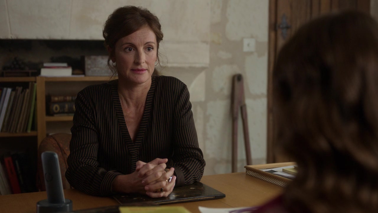 Emily_in_Paris_S01E08_Family_Affair_720p_NF_WEB-DL_DDP5_1_x264-BTN_1051.jpg Emily_in_Paris_S01E08_Family_Affair_720p_NF_WEB-DL_DDP5_1_x264-BTN_1051.jpg