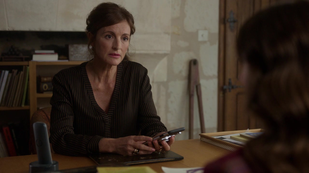Emily_in_Paris_S01E08_Family_Affair_720p_NF_WEB-DL_DDP5_1_x264-BTN_1061.jpg Emily_in_Paris_S01E08_Family_Affair_720p_NF_WEB-DL_DDP5_1_x264-BTN_1061.jpg