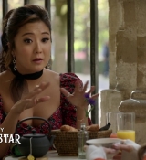 Emily_in_Paris_S01E08_Family_Affair_720p_NF_WEB-DL_DDP5_1_x264-BTN_0056.jpg
