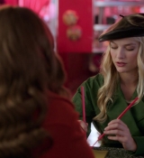 Emily_in_Paris_S01E08_Family_Affair_720p_NF_WEB-DL_DDP5_1_x264-BTN_0095.jpg