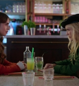 Emily_in_Paris_S01E08_Family_Affair_720p_NF_WEB-DL_DDP5_1_x264-BTN_0110.jpg