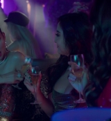 Emily_in_Paris_S01E08_Family_Affair_720p_NF_WEB-DL_DDP5_1_x264-BTN_0216.jpg