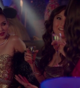Emily_in_Paris_S01E08_Family_Affair_720p_NF_WEB-DL_DDP5_1_x264-BTN_0219.jpg