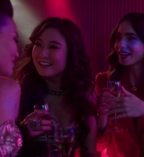Emily_in_Paris_S01E08_Family_Affair_720p_NF_WEB-DL_DDP5_1_x264-BTN_0220.jpg