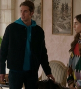 Emily_in_Paris_S01E08_Family_Affair_720p_NF_WEB-DL_DDP5_1_x264-BTN_0346.jpg