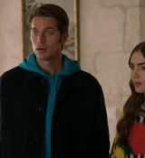 Emily_in_Paris_S01E08_Family_Affair_720p_NF_WEB-DL_DDP5_1_x264-BTN_0348.jpg