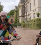 Emily_in_Paris_S01E08_Family_Affair_720p_NF_WEB-DL_DDP5_1_x264-BTN_0443.jpg